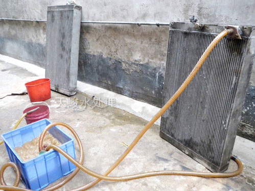 外接泵循環(huán)清洗油冷卻器、油路油垢和積碳